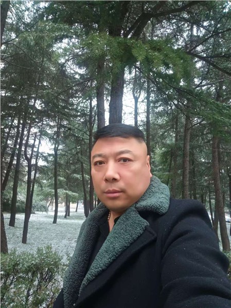 _IBK_微信图片_2025-12-12_173721_997.jpg 郝江华:爱的雪花